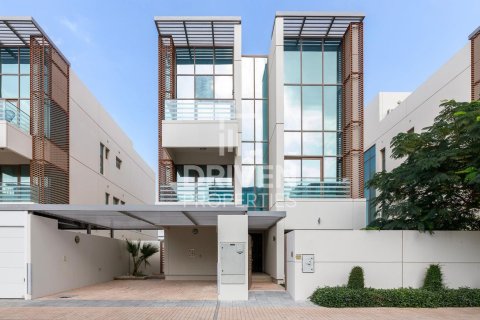 Villa en Meydan, Dubai, 6 dormitorios, 512 m², № 20434 - foto 7