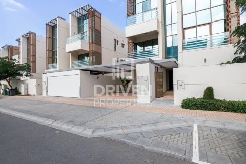 Villa en Meydan, Dubai, 6 dormitorios, 512 m², № 20434 - foto 14