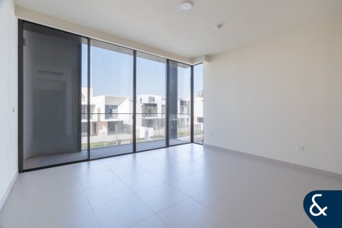 Снять в аренду виллу в Дубай Хилс Эстейт, Дубай: 5 спален, 660м², № 91482 - фото 12