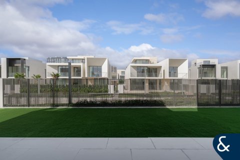 Снять в аренду виллу в Дубай Хилс Эстейт, Дубай: 5 спален, 660м², № 91482 - фото 25