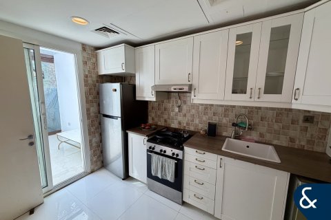 Villa en Springs 15, The Springs, Dubai, 2 dormitorios, 167 m², № 91483 - foto 10