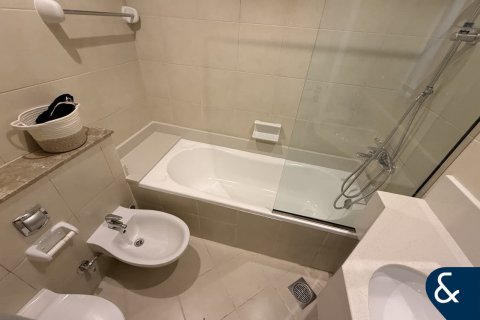 Снять в аренду квартиру в Icon Tower 2, Джумейра Лейк Тауэрс, Дубай: 2 спальни, 91м², № 91467 - фото 9