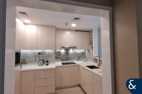 Снять в аренду квартиру в Icon Tower 2, Джумейра Лейк Тауэрс, Дубай: 2 спальни, 91м², № 91467 - фото 7