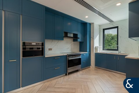 Снять в аренду виллу в Jumeirah Islands, Дубай: 5 спален, 1139м², № 91480 - фото 9