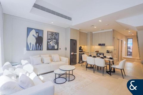 Снять в аренду таунхаус в District 7, Мохаммед Бин Рашид Сити, Дубай: 2 спальни, 110м², № 91481 - фото 21