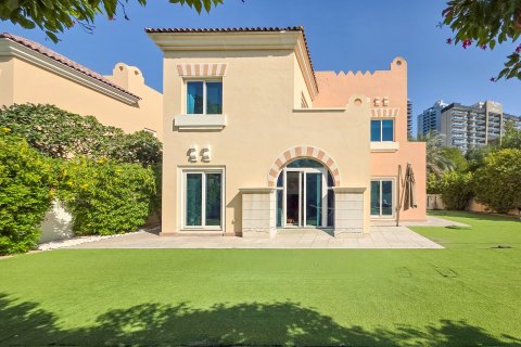 Villa en Dubai Sports City, Dubai, 5 dormitorios, 772 m², № 96887
