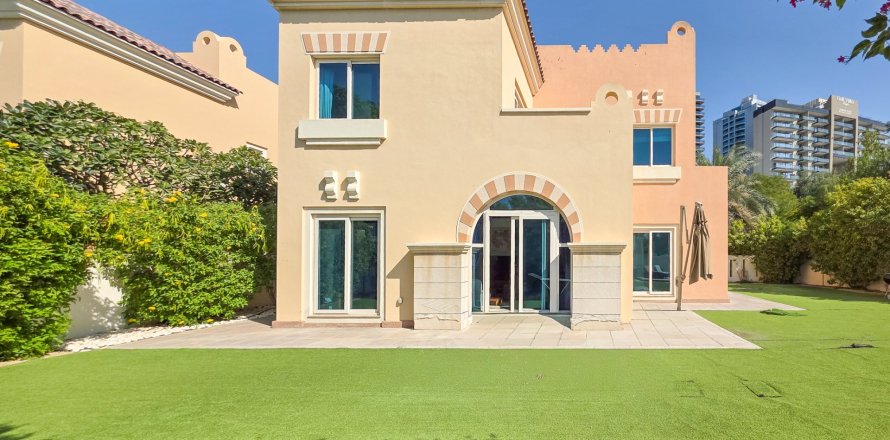 Villa en Dubai Sports City, Dubai, 5 dormitorios, 772 m², № 96887
