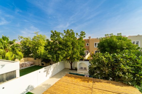 Купить таунхаус в Дубае: 4 спальни, 236м², № 96879 - фото 17