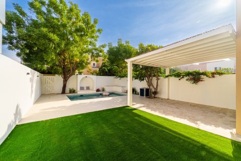 Купить таунхаус в Дубае: 4 спальни, 236м², № 96879 - фото 19