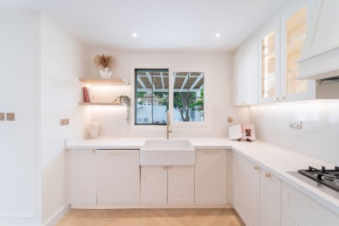 Купить таунхаус в Дубае: 4 спальни, 236м², № 96879 - фото 6