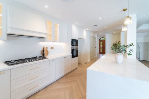 Купить таунхаус в Дубае: 4 спальни, 236м², № 96879 - фото 7