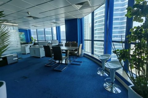 Commercial property in Jumeirah Bay Towers, Jumeirah Lake Towers, Dubai 999 bedrooms, 100 sq.m. № 61171 - photo 3