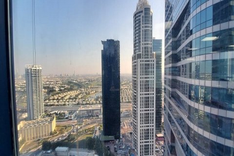Commercial property in Jumeirah Bay Towers, Jumeirah Lake Towers, Dubai 999 bedrooms, 100 sq.m. № 61171 - photo 2