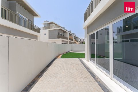 Townhouse in Dubai 4 bedrooms, 242.3 sq.m. № 114327 - photo 24