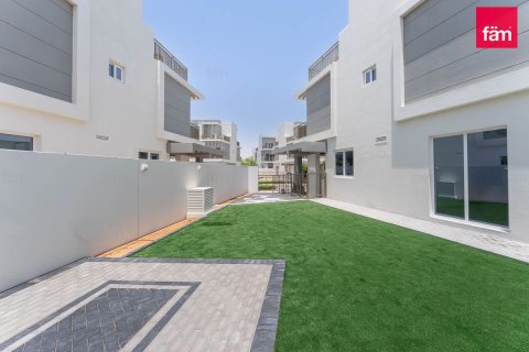 Townhouse in Dubai 4 bedrooms, 242.3 sq.m. № 114327 - photo 2