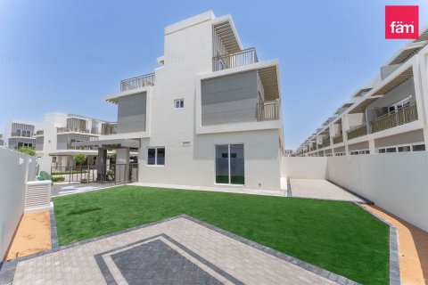 Adosado en Dubai, 4 dormitorios, 242.3 m², № 114327