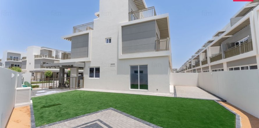 Townhouse in Dubai 4 bedrooms, 242.3 sq.m. № 114327