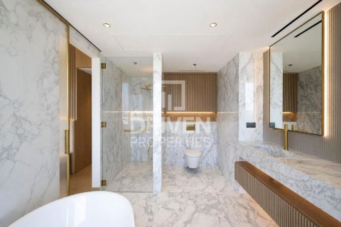 Apartment in Jumeirah Bay Island, Jumeirah, Dubai 2 bedrooms, 179.49 sq.m. № 138240 - photo 20
