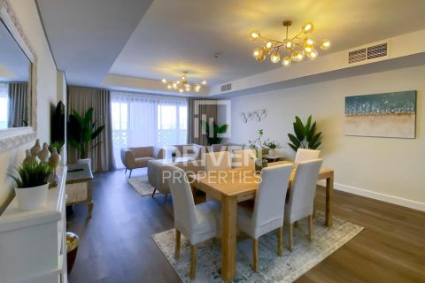 Appartement à The Crescent, Palm Jumeirah, Dubai, 2 chambres, 183.11 m², № 138242 - photo 2