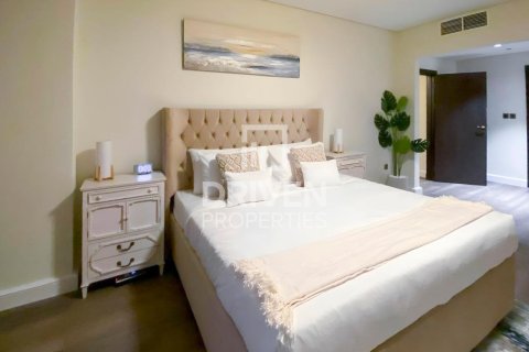 Appartement à The Crescent, Palm Jumeirah, Dubai, 2 chambres, 183.11 m², № 138242 - photo 7
