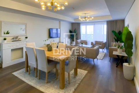 Appartement à The Crescent, Palm Jumeirah, Dubai, 2 chambres, 183.11 m², № 138242 - photo 3