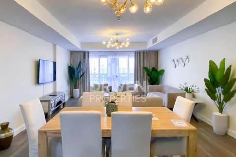 Appartement à The Crescent, Palm Jumeirah, Dubai, 2 chambres, 183.11 m², № 138242 - photo 4