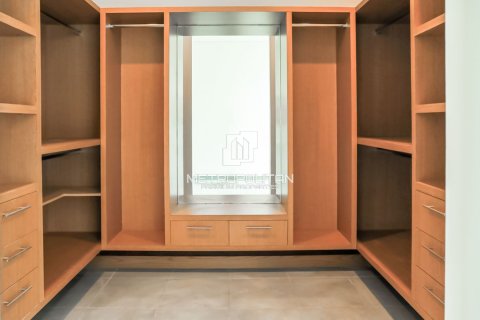 Apartment in Palm Jumeirah, Dubai 3 bedrooms, 262 sq.m. № 73753 - photo 10