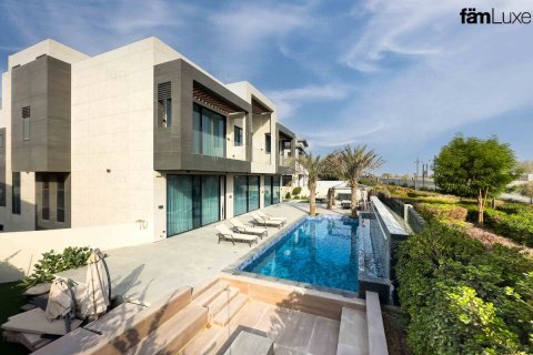 Villa en Dubai Hills Estate, Dubai, 6 dormitorios, 1077.8 m², № 53193 - foto 2