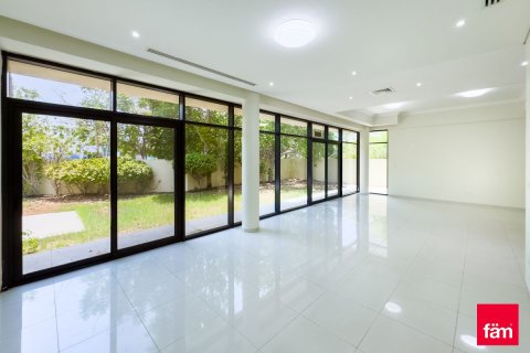 Villa in Dubai 5 bedrooms, 486 sq.m. № 53192 - photo 2