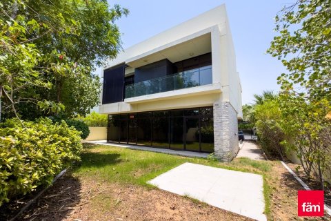 Villa in Dubai 5 bedrooms, 486 sq.m. № 53192 - photo 1
