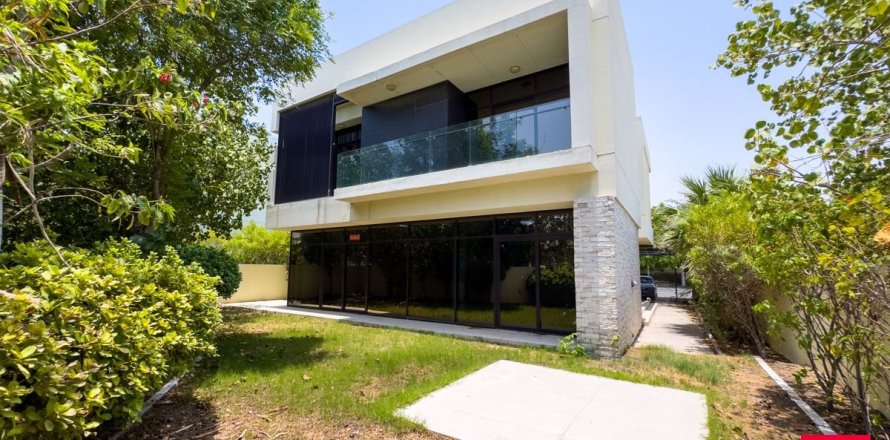 Villa in Dubai 5 bedrooms, 486 sq.m. № 53192