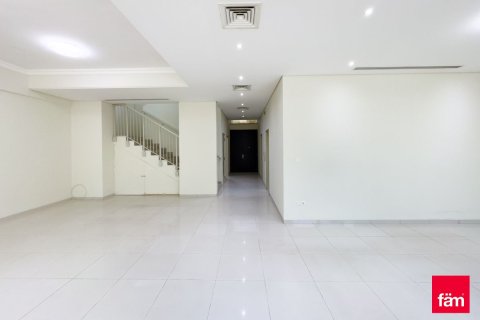 Villa in Dubai 5 bedrooms, 486 sq.m. № 53192 - photo 12