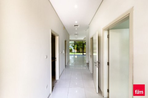 Villa in Dubai 5 bedrooms, 486 sq.m. № 53192 - photo 17