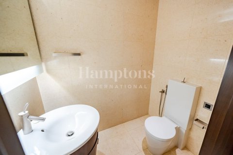 Снять в аренду квартиру в Бурдж-Халифе, Дубай: 2 спальни, 190.72985900м², № 63843 - фото 3