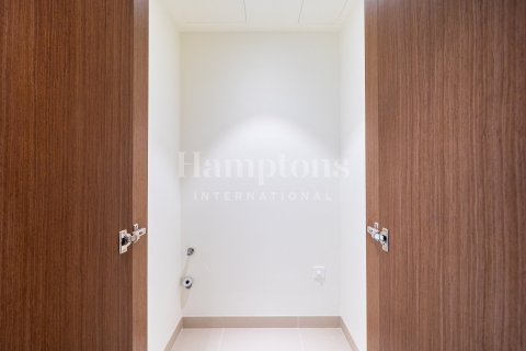 Apartment in Dubai Harbour, Dubai 2 bedrooms, 111.01908500 sq.m. № 63845 - photo 16