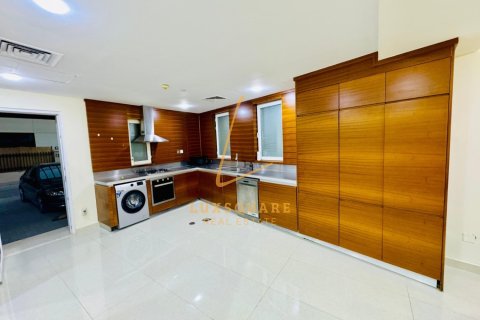 Villa en Jumeirah Village Circle, Dubai, 4 dormitorios, 467 m², № 83393 - foto 3