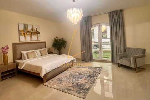 Villa en Jumeirah Village Circle, Dubai, 4 dormitorios, 467 m², № 83393 - foto 15
