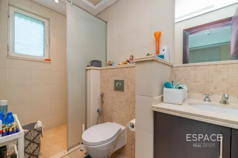 Villa en Regional, Jumeirah Park, Dubai, 4 dormitorios, 403 m², № 62271 - foto 11