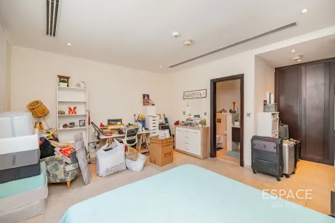 Villa en Regional, Jumeirah Park, Dubai, 4 dormitorios, 403 m², № 62271 - foto 9
