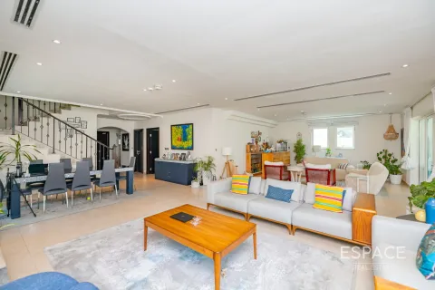 Villa en Regional, Jumeirah Park, Dubai, 4 dormitorios, 403 m², № 62271 - foto 3
