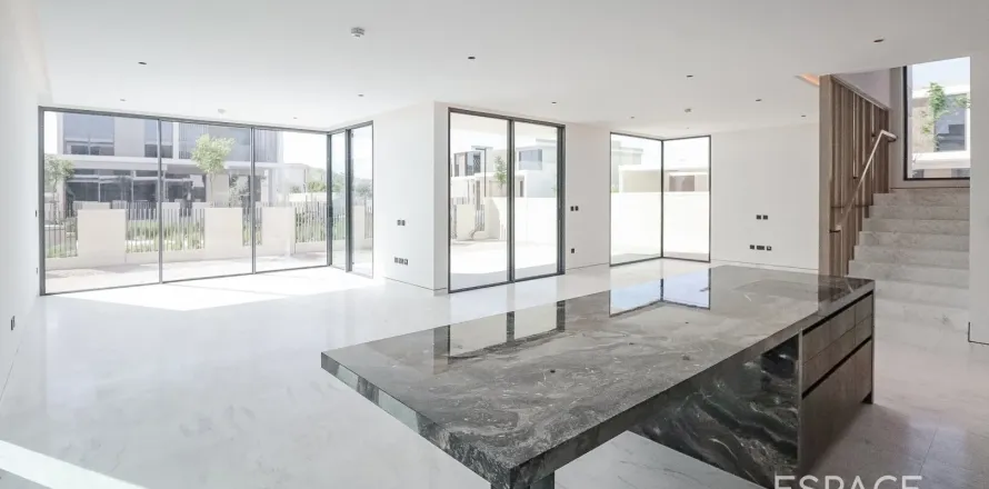 Villa en Tilal Al Ghaf, Dubai, 5 dormitorios, 527 m², № 62272