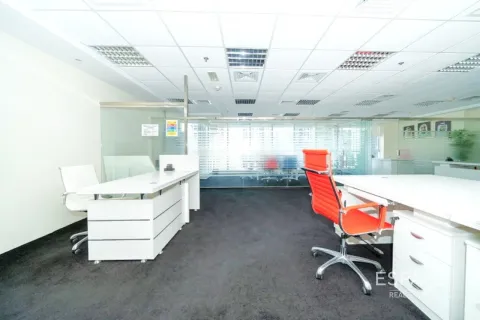 Bureau à Jumeirah Lake Towers, Dubai, 102 m², № 62203 - photo 5