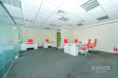 Bureau à Jumeirah Lake Towers, Dubai, 102 m², № 62203 - photo 3
