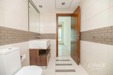 Apartment in Dubai Marina, Dubai 1 bedroom, 98 sq.m. № 62200 - photo 12