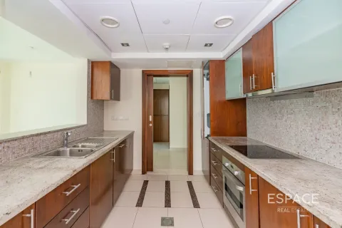Apartment in Dubai Marina, Dubai 1 bedroom, 98 sq.m. № 62200 - photo 7
