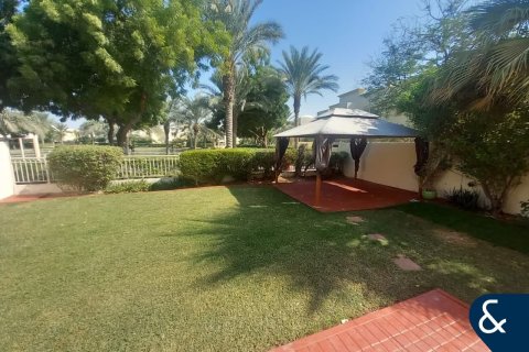 Снять в аренду виллу в The Springs, Дубай: 3 спальни, 251м², № 79169 - фото 13