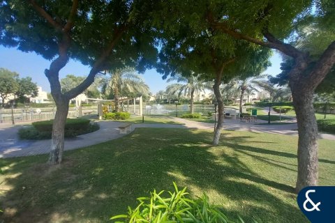 Снять в аренду виллу в The Springs, Дубай: 3 спальни, 251м², № 79169 - фото 11