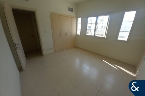 Снять в аренду виллу в The Springs, Дубай: 3 спальни, 251м², № 79169 - фото 4