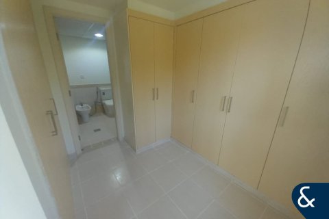 Снять в аренду виллу в The Springs, Дубай: 3 спальни, 251м², № 79169 - фото 10