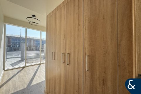 Adosado en Dubai Land, Dubai, 3 dormitorios, 142 m², № 79095 - foto 10